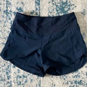 Lululemon high rise speed up short size 6 4 inch inseam